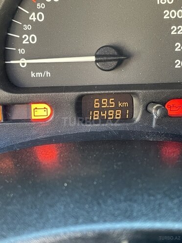 Opel Vectra-4