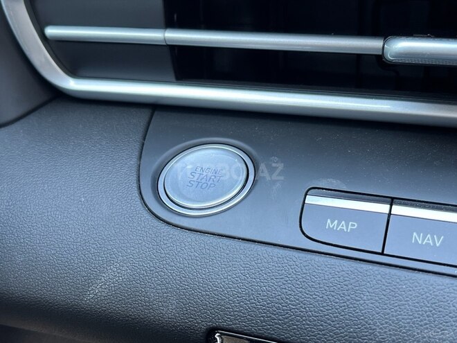 Hyundai Elantra-11