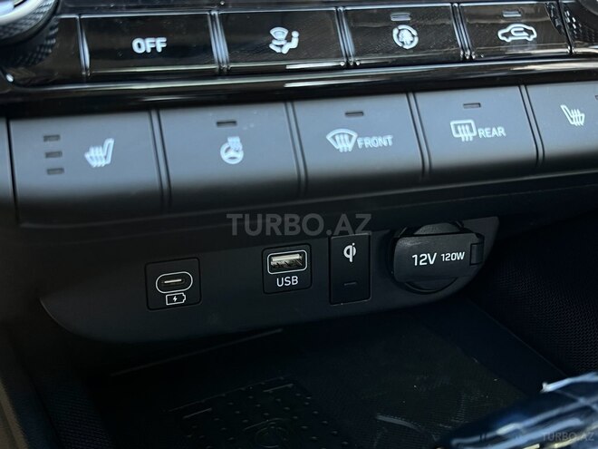 Hyundai Elantra-12