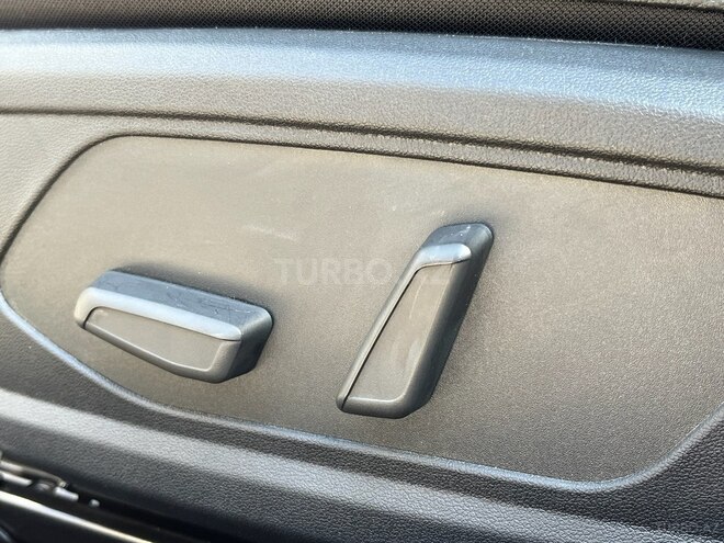 Hyundai Elantra-18