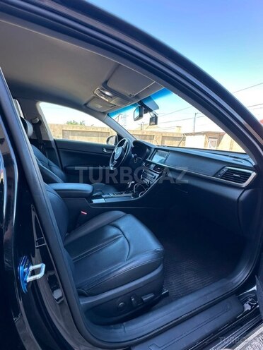 Kia K5-10