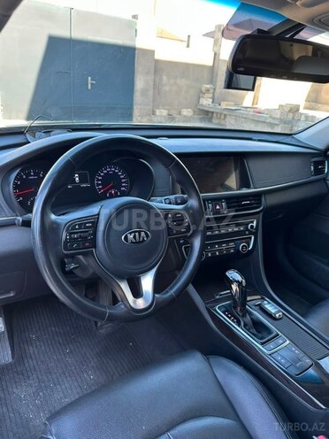 Kia K5-12