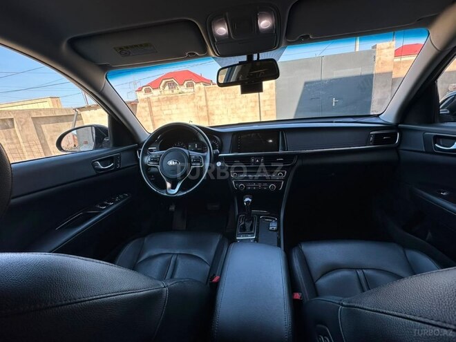 Kia K5-6
