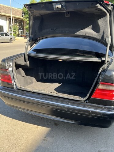 Mercedes E 220-5