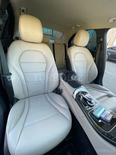 Mercedes C 300-11