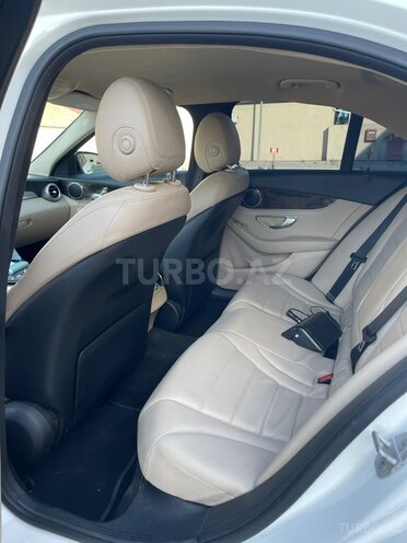 Mercedes C 300-10