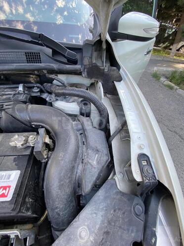 Nissan Sentra-14