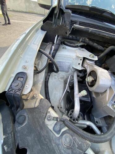 Nissan Sentra-11
