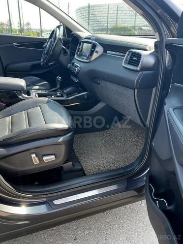 Kia Sorento-19