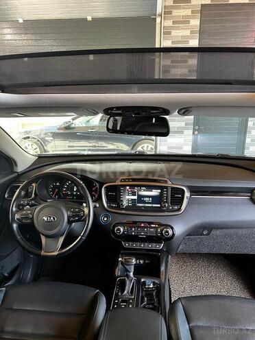 Kia Sorento-8