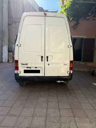 Ford Transit-3