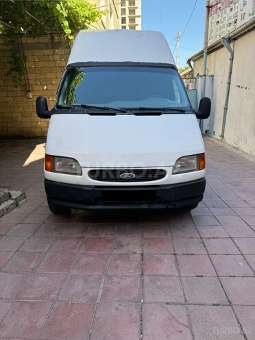 Ford Transit-2