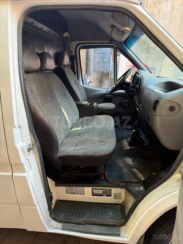 Ford Transit-7
