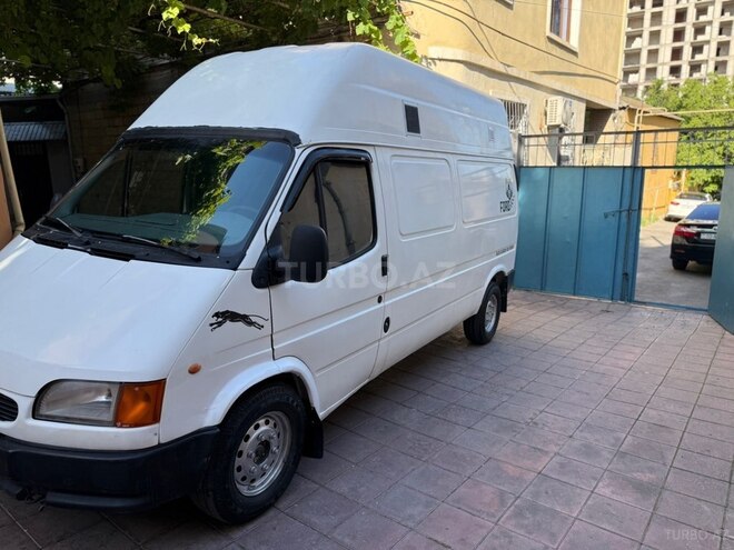 Ford Transit-14