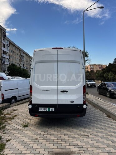Ford Transit-6