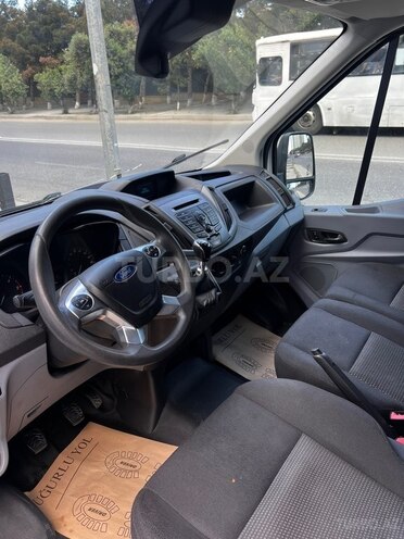 Ford Transit-3