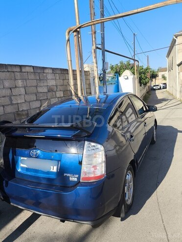 Toyota Prius-3
