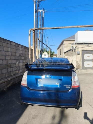 Toyota Prius-4