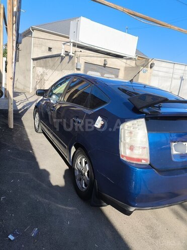 Toyota Prius-5