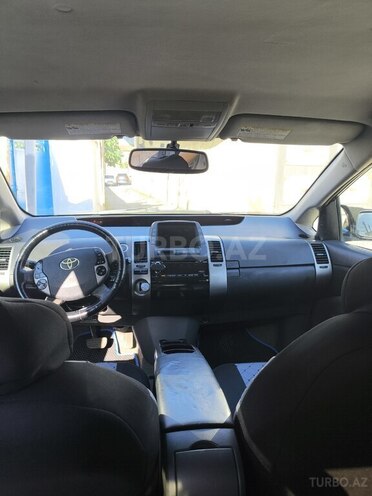 Toyota Prius-10