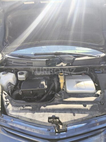 Toyota Prius-18