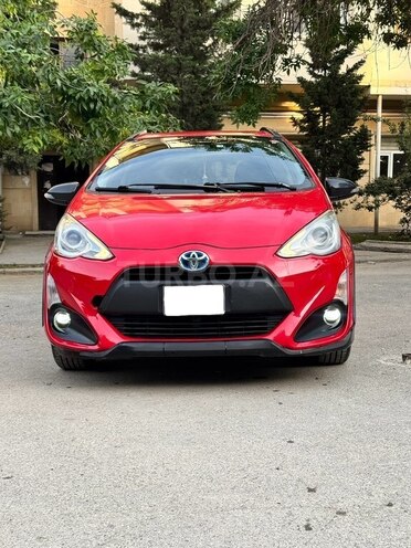Toyota Aqua-1