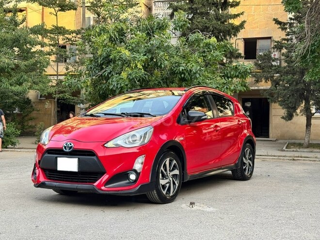 Toyota Aqua-2