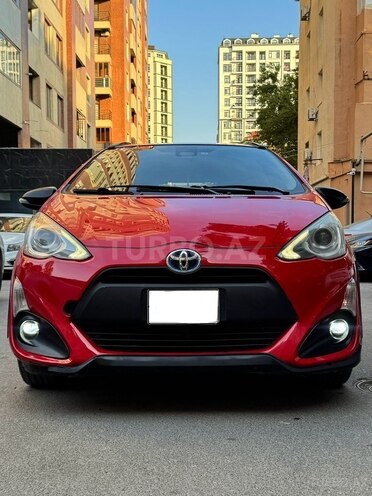 Toyota Aqua-14