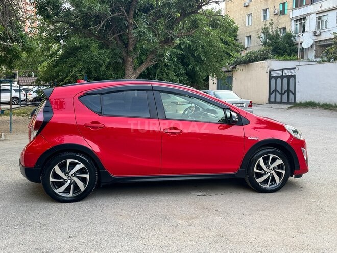 Toyota Aqua-8