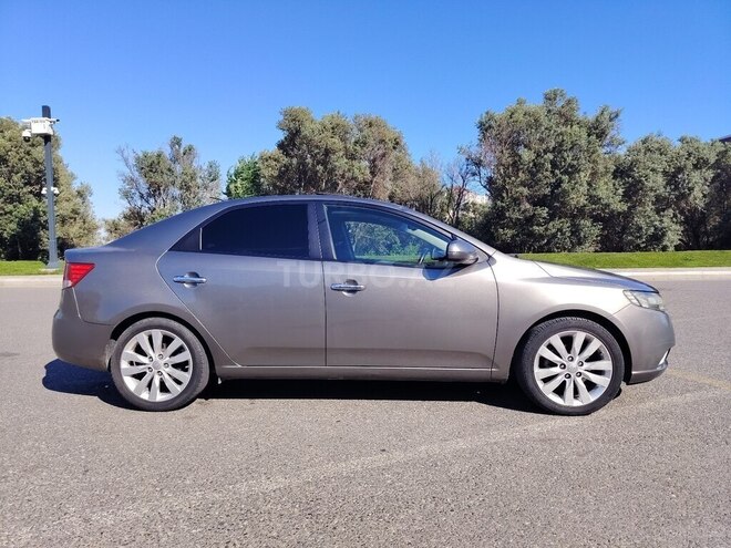 Kia Cerato-4