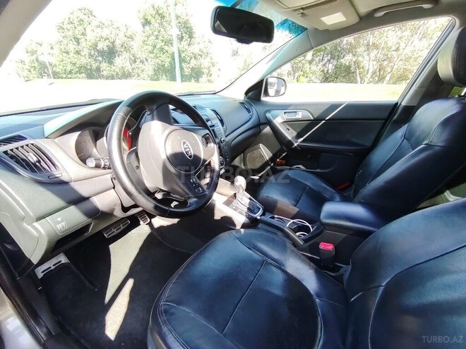 Kia Cerato-12