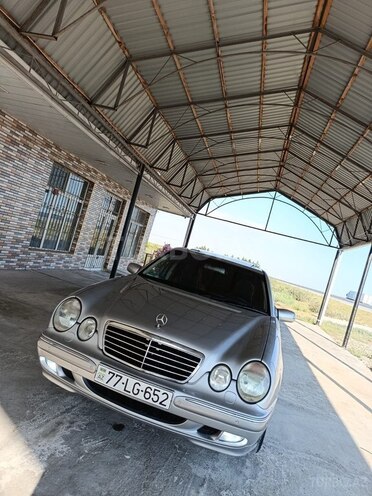 Mercedes E 240-18