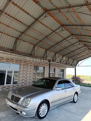 Mercedes E 240-9