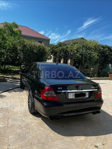Mercedes E 200-5