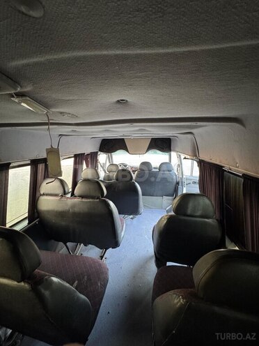 Ford Transit-6
