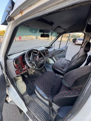 Ford Transit-8