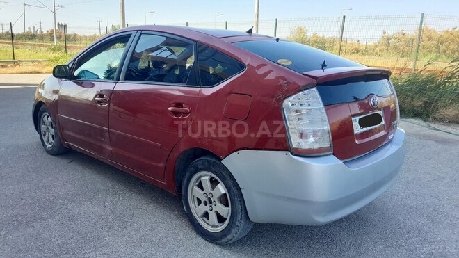 Toyota Prius-5