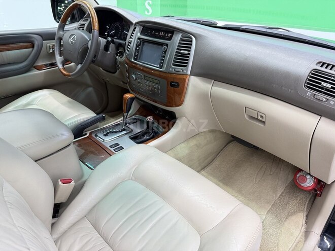 Lexus LX 470-11
