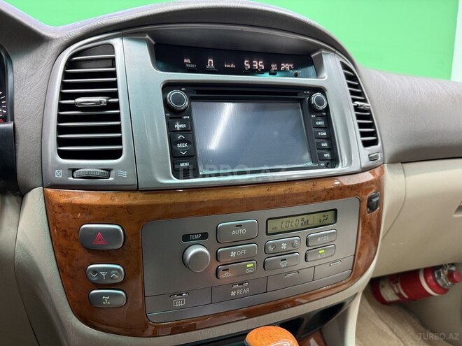 Lexus LX 470-14