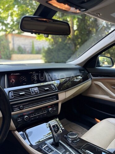 BMW 528-9