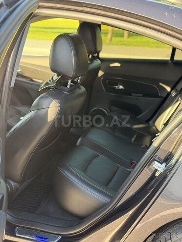 Chevrolet Cruze-11