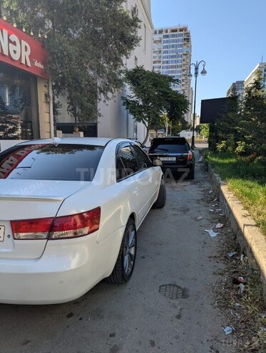 Hyundai Sonata-4