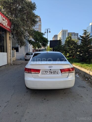 Hyundai Sonata-5