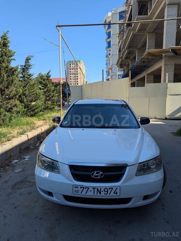 Hyundai Sonata-1