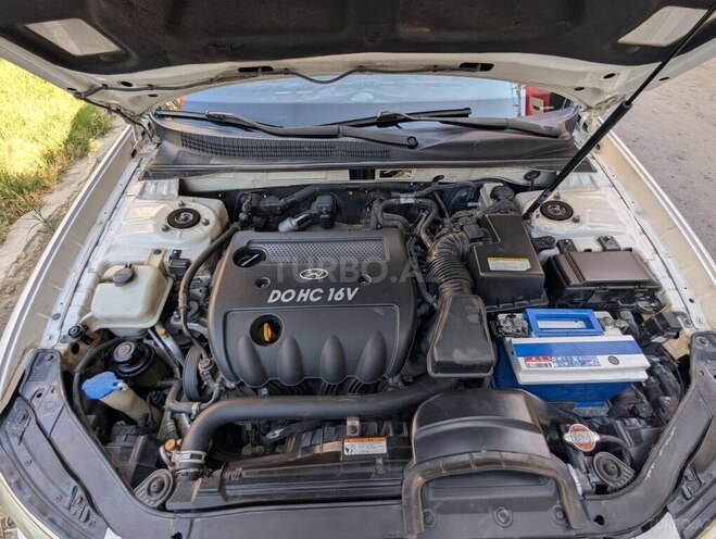 Hyundai Sonata-13