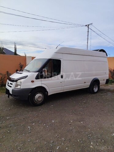 Ford Transit-7