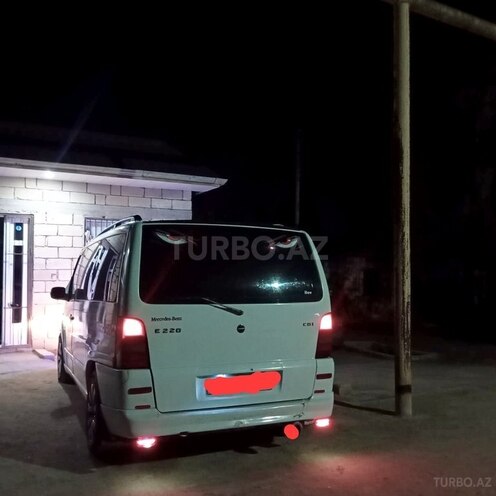 Mercedes Vito 110 D -3