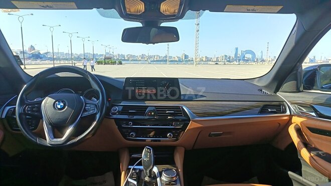BMW 530e-7