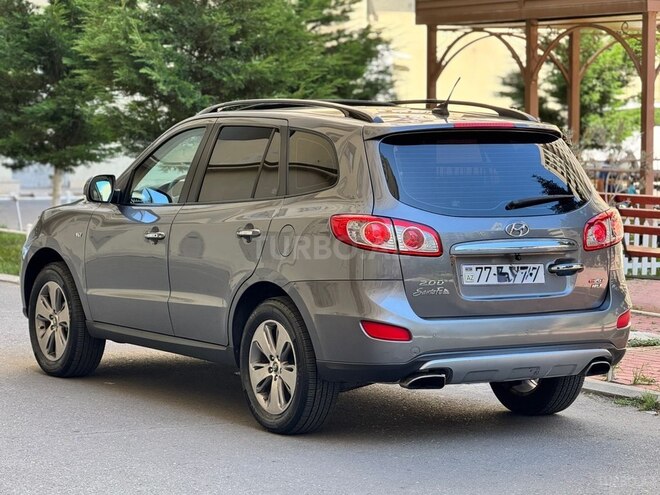 Hyundai Santa Fe-5