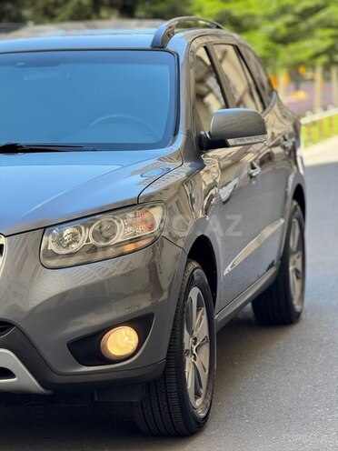Hyundai Santa Fe-12